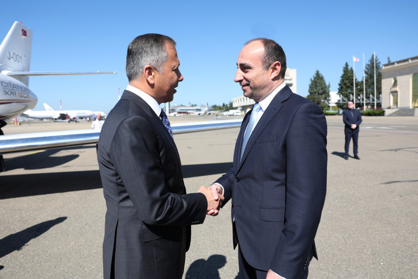 Bakan Yerlikaya Gürcistan'da temaslarda bulundu