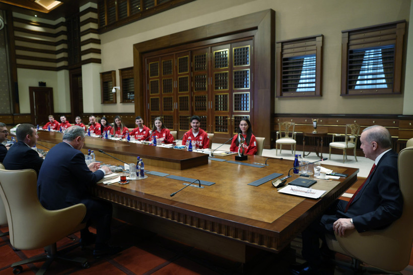 Cumhurbaşkanı Erdoğan, çeşitli branşlardan başarılı sporcuları kabul etti - Resim : 4