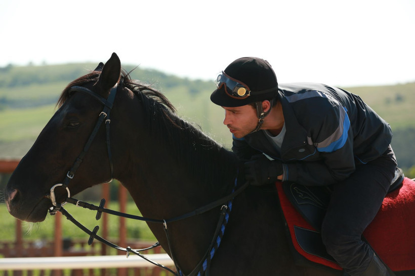 Oyunculuktan jokeyliğe! Ekin Koç, Şampiyon'u anlattı - Resim : 3