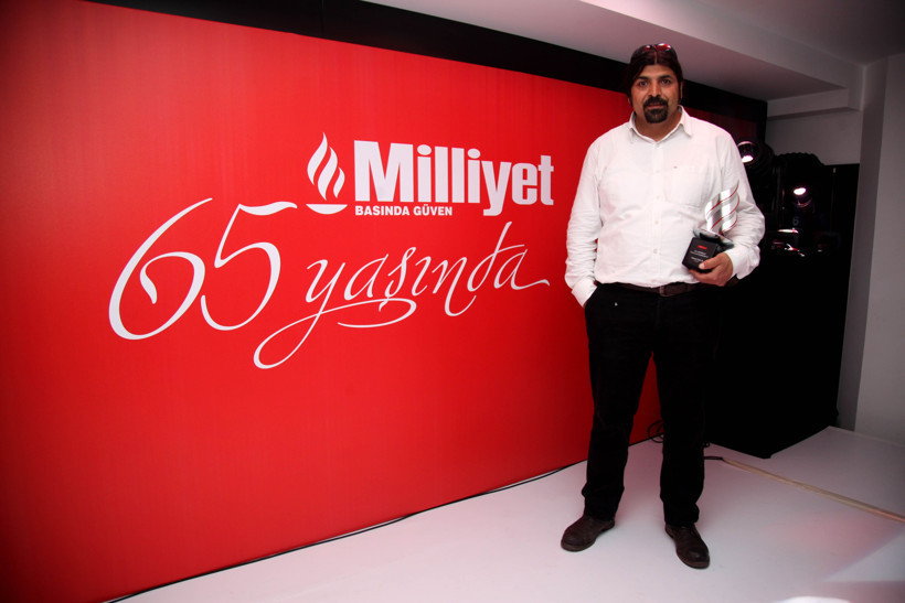 'Yılın Gazetecilik Ödülü' tekme fotoğrafına! - Resim : 2