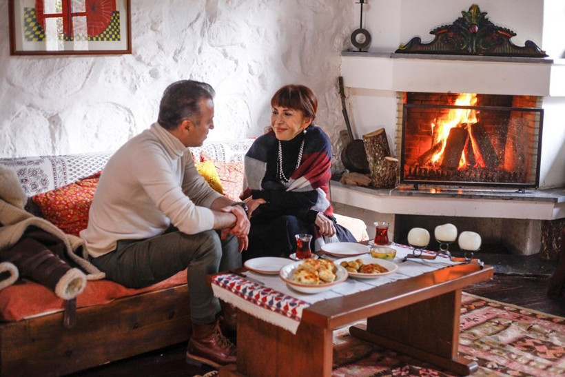 Nurgül Yeşilçay 'Paramparça'dan ayrıldı! Peki diziye hangi usta oyuncu dahil oluyor? - Resim : 2