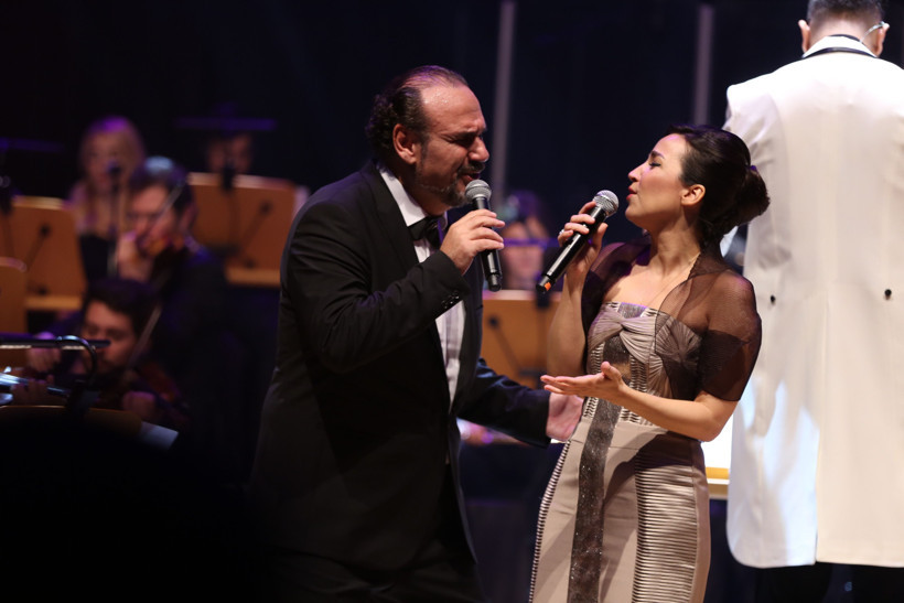 Senfoni orkestrasıyla Kayahan şarkıları