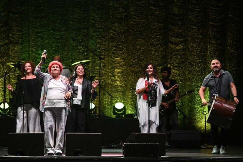 Selda Bağcan 7 kez 'bis' yaparak bir rekora imza attı - Resim : 2