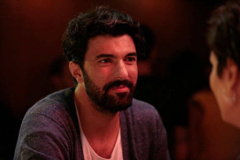 Engin Akyürek yeni filmi  'Bir Aşk İki Hayat' için saçını kesti!
