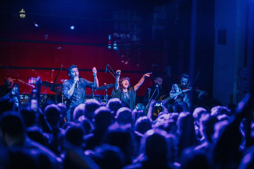 Özge Fışkın ve Mert Fırat'tan keyifli gece