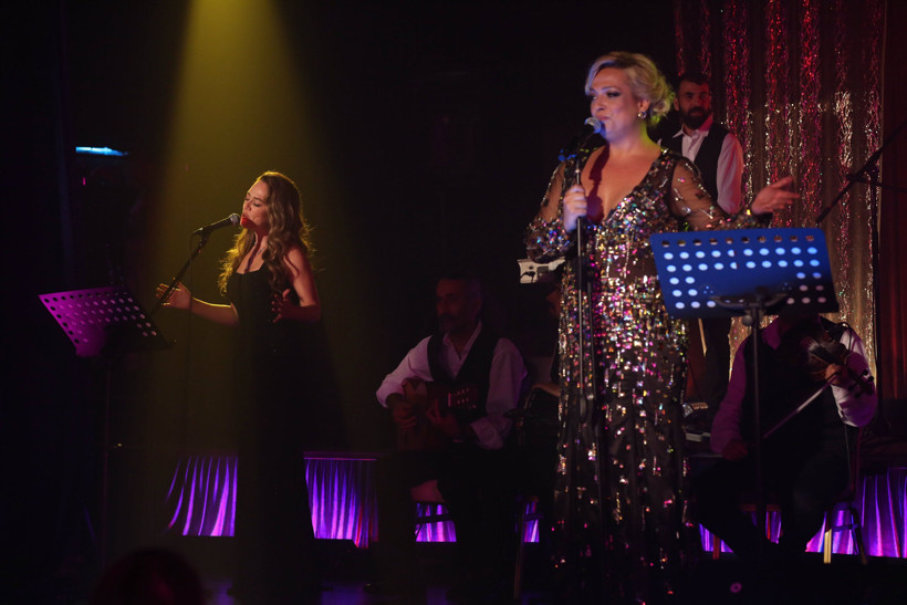 Aile Arasında gişe başarısını, kliple kutladı! - Resim : 2