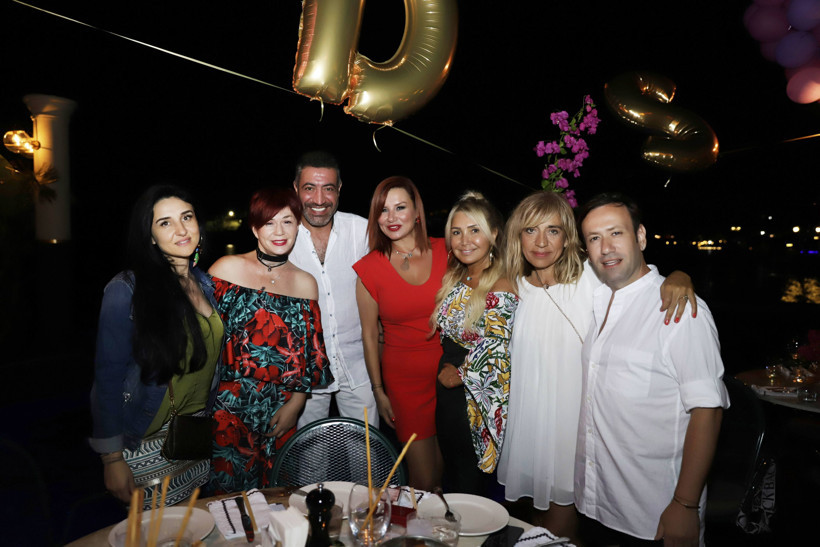 Deniz Seki‘nin doğum günü partisine ünlü akını! - Resim : 5