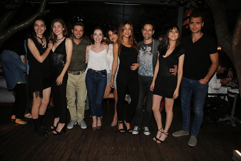 Dolunay dizisinin ekibi ilk bölümü birlikte izledi! - Resim : 3