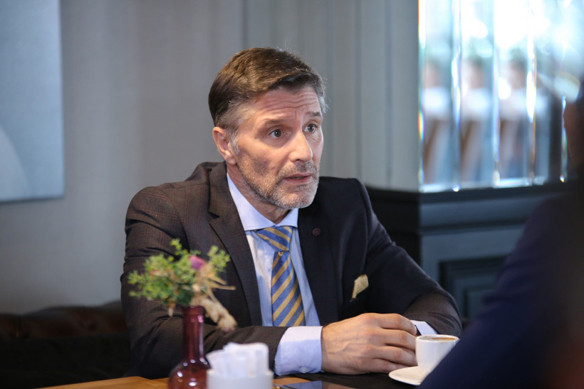 Afili Aşk dizisine hangi ünlü oyuncu konuk oluyor?