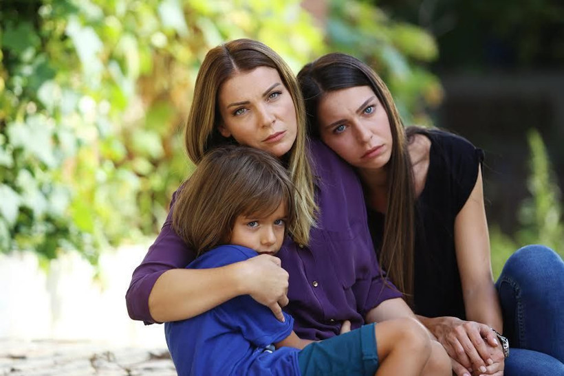 Özge Özberk ve Kutsi'nin dizisinde çekimler başladı!