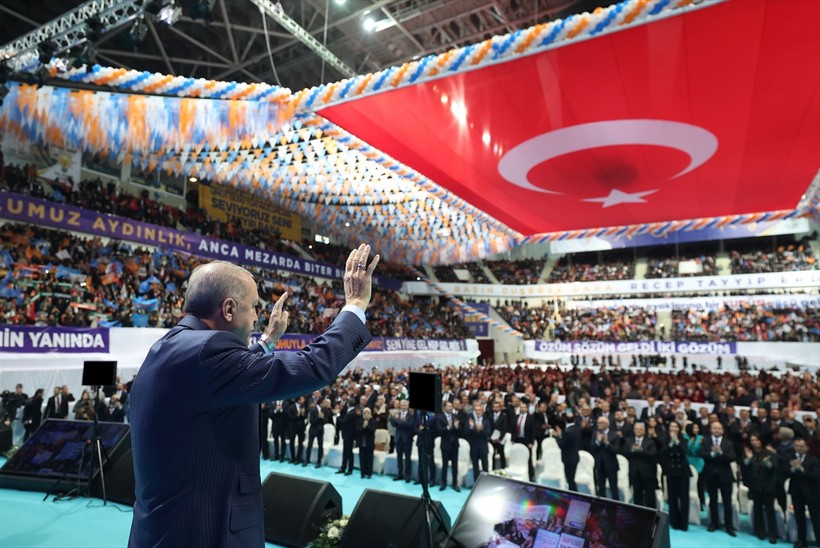 Son Dakika... Erdoğan'dan CHP'li belediyelere operasyon açıklaması: Turpların büyükleri heybede - Resim : 2