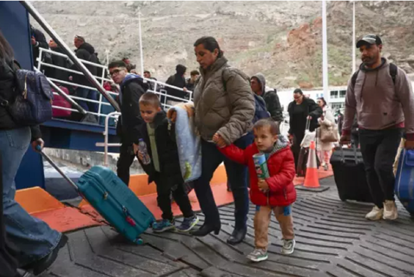 Ege'de iki saat içinde 7 deprem! Bölgeye askeri çıkarma gemileri yollandı