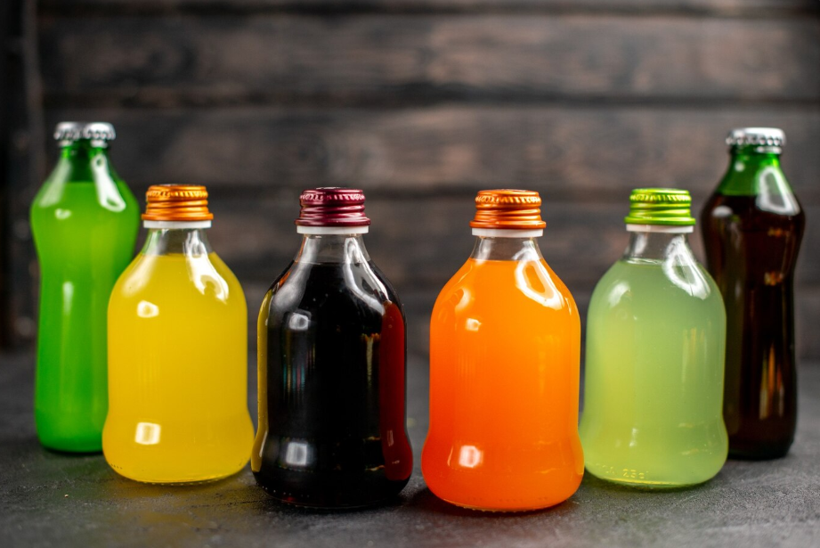 Uçakta bu içeceği ağzınıza sürmeyin: En kötü içeceği kabin görevlisi açıkladı