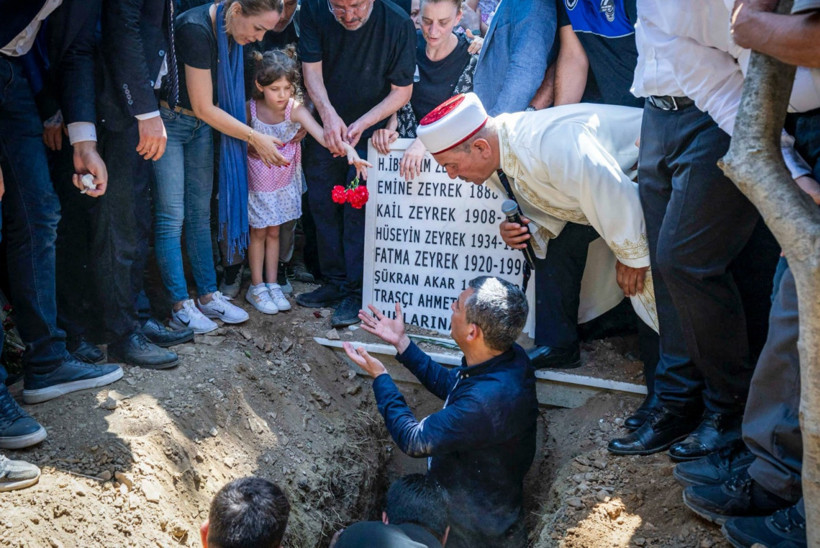 Türkiye Manisa'nın Ferdi babasına veda ediyor! Gözyaşları sel oldu - Resim : 3
