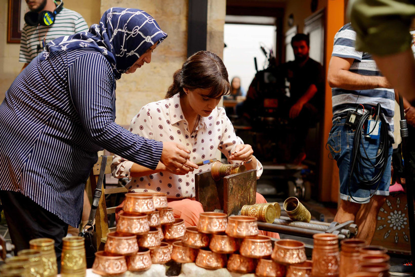 Nehir Erdoğan, 'Benim Adım Melek' için bakır işçiliği öğrendi - Resim : 3