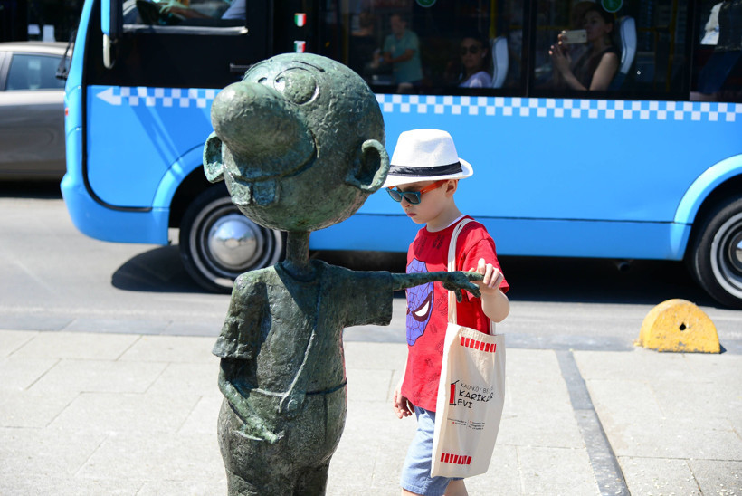 Avanak Avni ve Oğuz Aral Kadıköy’de - Resim : 2