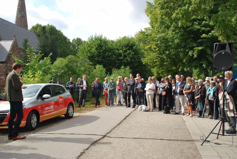 PEN, konsolosluğun kapısına dayandı: Tutuklu gazetecileri serbest bırakın