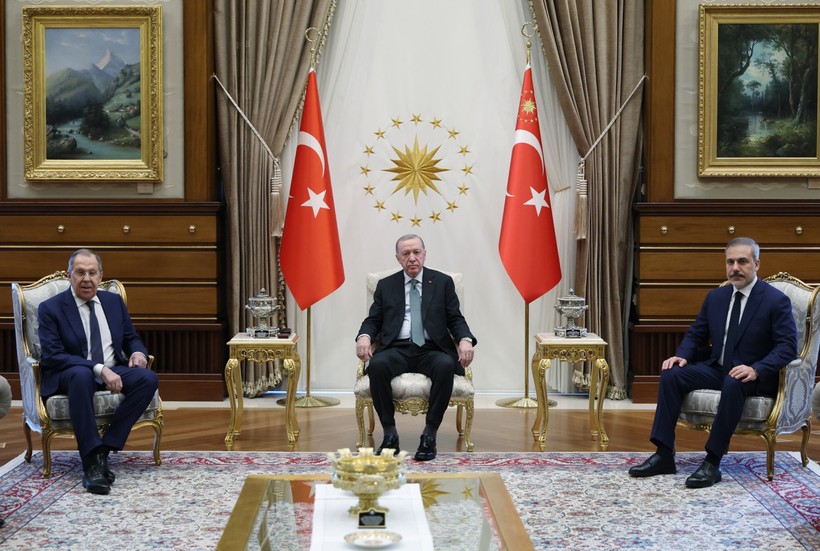 Ankara'da kritik zirve! Cumhurbaşkanı Erdoğan, Rus bakan Lavrov ile görüştü