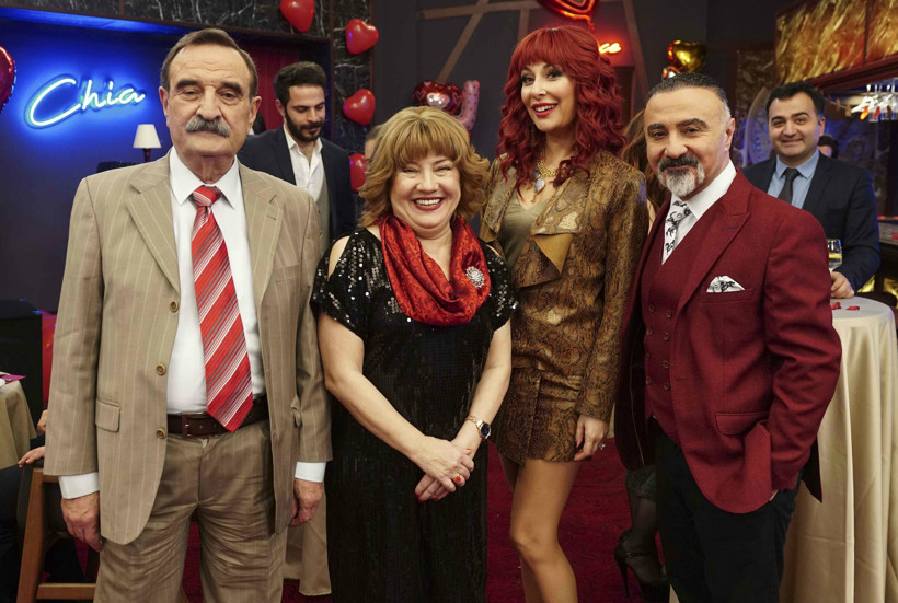 Jet Sosyete dizisine hangi usta oyuncu konuk olacak?