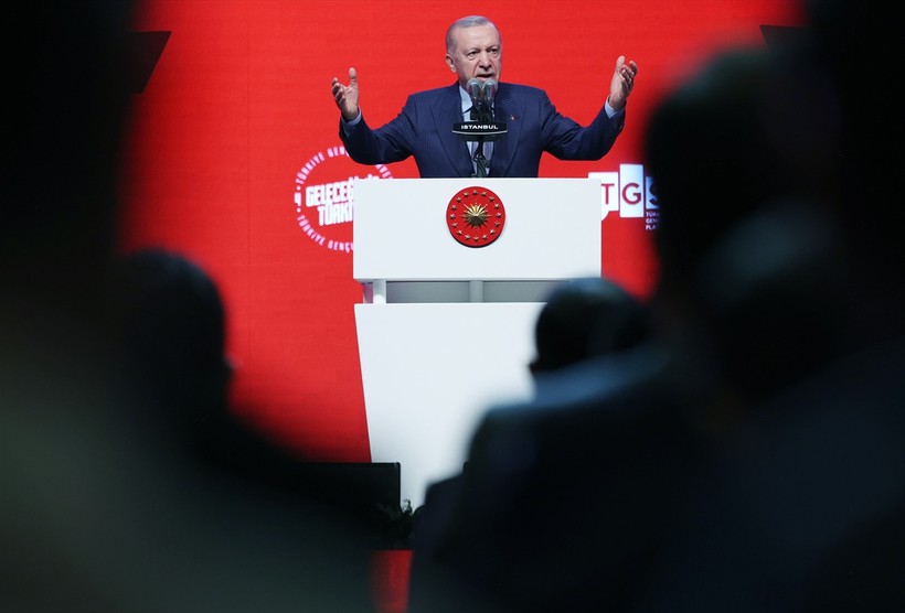 Cumhurbaşkanı Erdoğan'dan 4. Türkiye Gençlik Zirvesi'de önemli açıklamalar: En büyük eserimiz Terörsüz Türkiye - Resim : 2