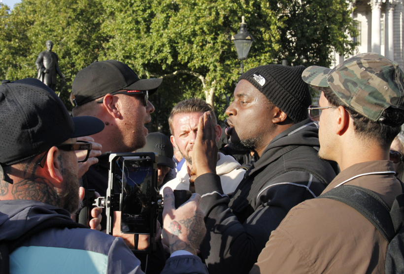 Londra'daki protesto ortalığı karıştırdı! Çok sayıda polis yaralandı… - Resim : 3