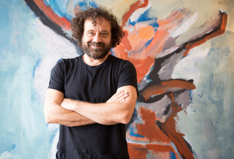 Usta oyuncu Reha Özcan, Seksenler dizisiyle ekrana dönüyor!