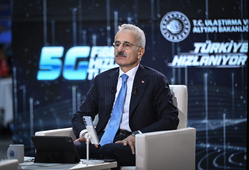 Bakan Uraloğlu canlı yayında test etti! 10 kata kadar daha hızlı internet