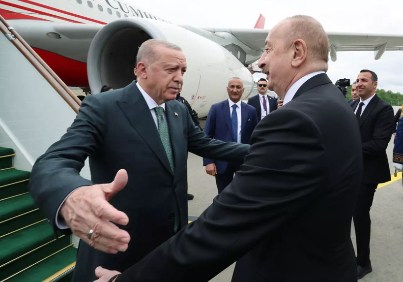 Cumhurbaşkanı Erdoğan Azerbaycan'da havalimanı açtı! Azerbaycan'ın işgalden kurtardığı topraklarda açılan üçüncü havalimanı oldu - Resim : 2