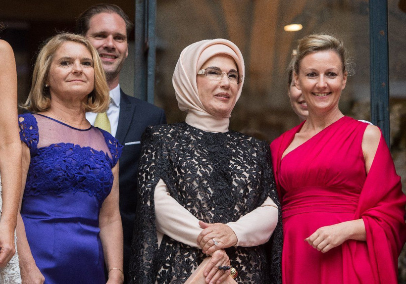 Dünya bu kareyi konuşuyor! First Lady'lerin aile fotoğrafında bir ilk! - Resim : 2