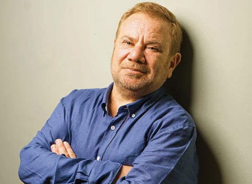 Avlu dizisinin senaryo ekibine hangi ünlü şair katıldı?