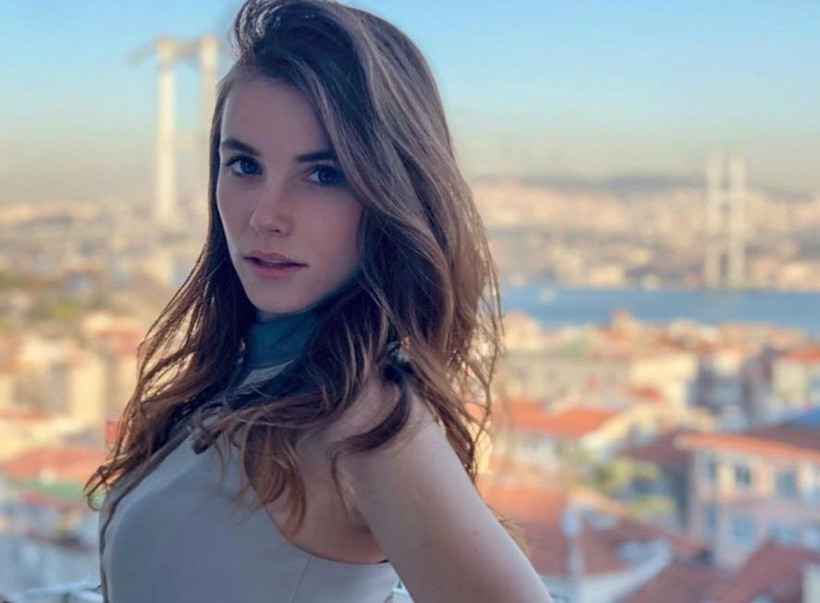 Ufak Tefek Cinayetler'in genç yıldızından yeni proje!