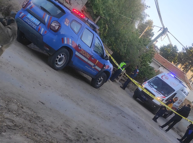 Kırşehir'de aile katliamı! Anne ve babasına acımadı: Kuzenlerini de yaraladı'