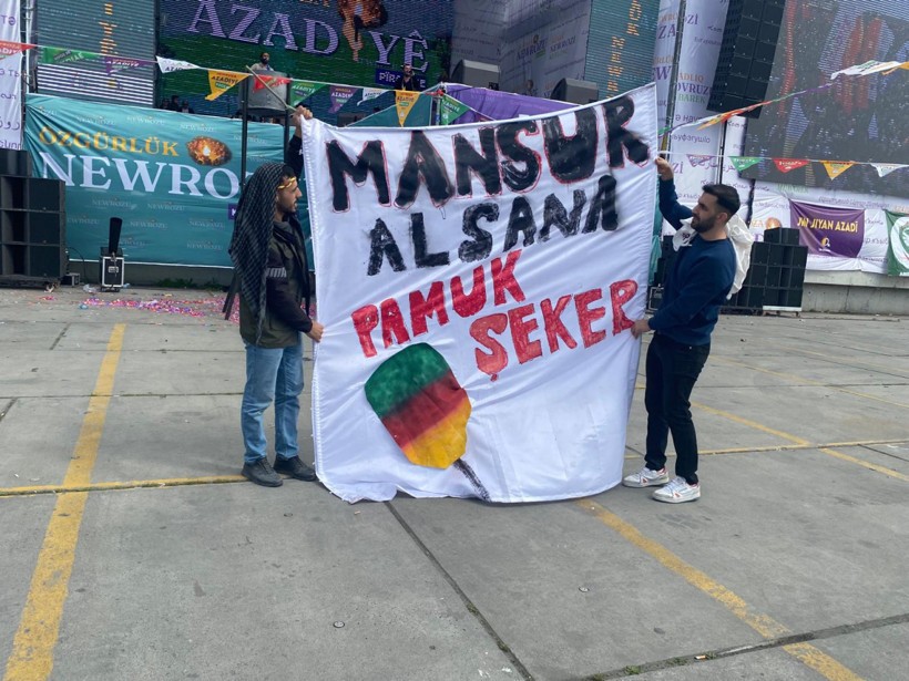 İstanbul'da Nevruz kutlaması! Tuncer Bakırhan'dan İmamoğlu'na destek: Manipülasyonlarla, gizli tanık beyanlarıyla 16 milyonun iradesi hapsedilemez - Resim : 2