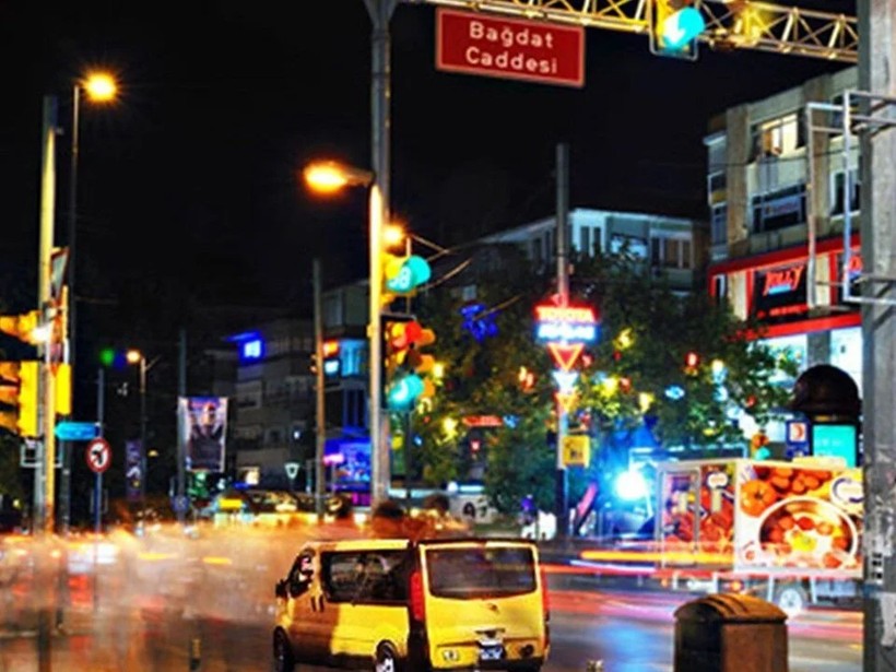İstanbul'un en pahalı caddesi... Ne İstiklal ne Bağdat Caddesi. Kirası metrekare başına 250 dolar - Resim : 2