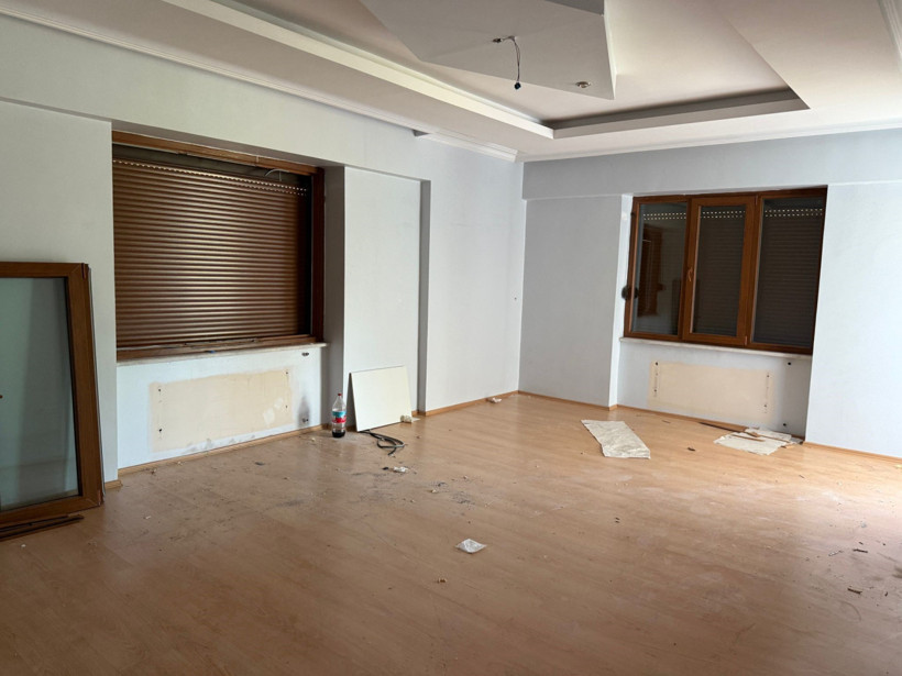 İhale ile evi aldı! Eski sahibi yaptıklarıyla kabusu oldu - Resim : 3