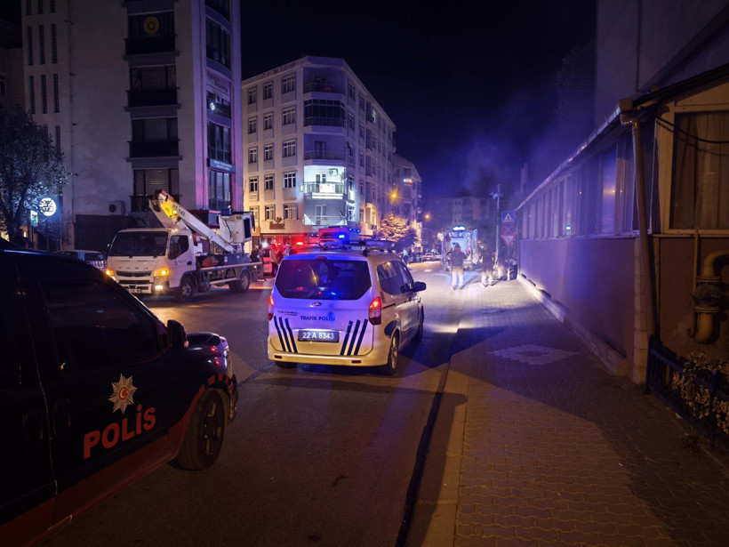 Orduevinde korkutan yangın! Çok sayıda asker dumandan etkilendi - Resim : 3