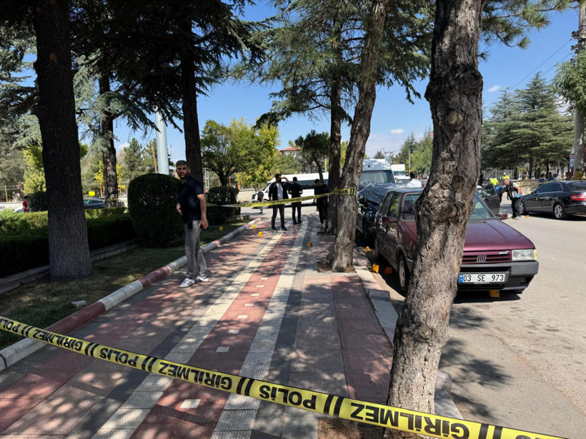 Dehşet evi! Eşini ve ailesini silahla vurdu - Resim : 2