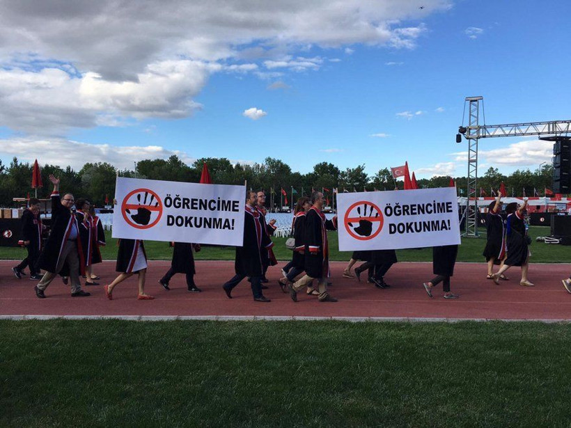 Rektör yasak koymuştu... ODTÜ’de İmamoğlu pankartı! - Resim : 2