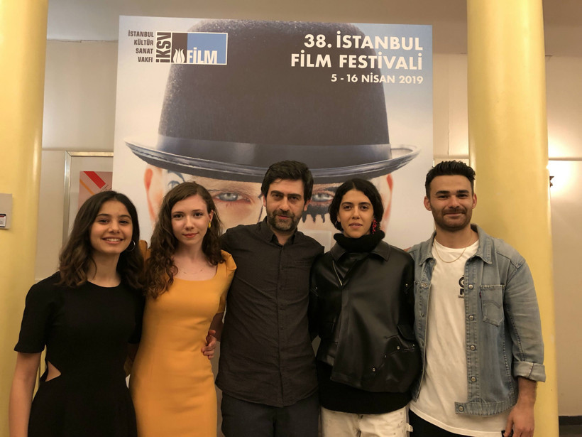 Emin Alper'in 'Kız Kardeşler' filmi, Türkiye prömiyerini yaptı