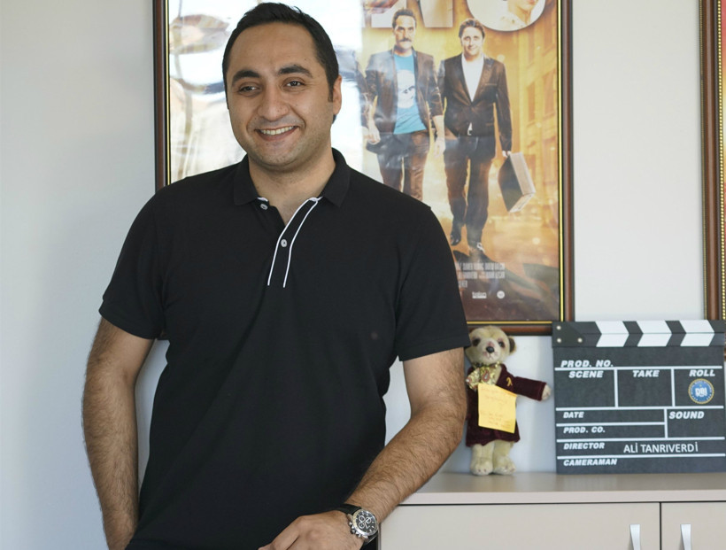 Çakallarla Dans'ın yazarı ilk kez yönetmen koltuğunda! - Resim : 3