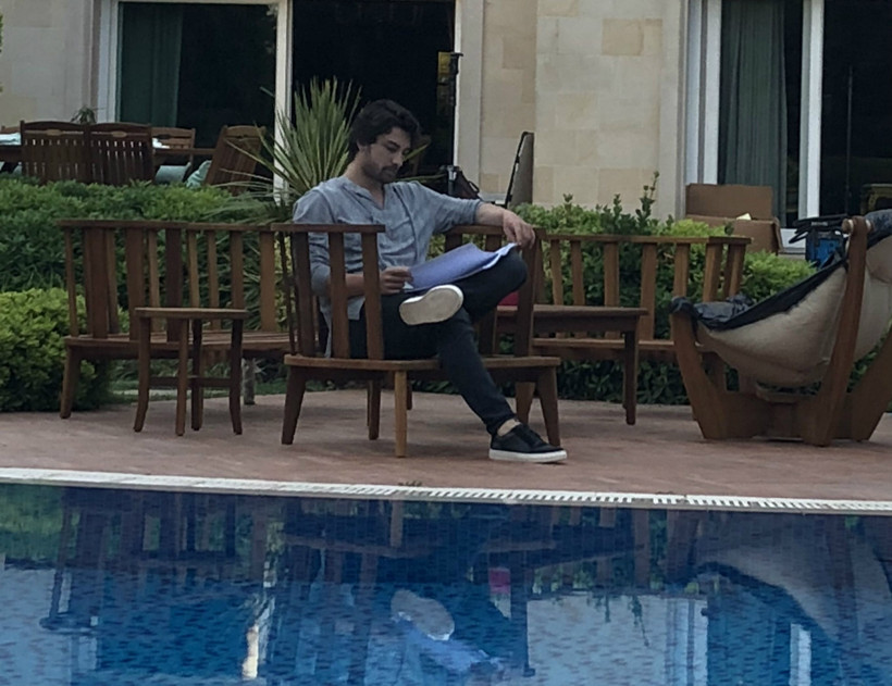 Alp Navruz'dan 'Elimi Bırakma' için ilk kare! - Resim : 2