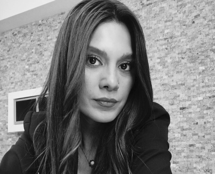 Büşra Sanay Türkiye'nin kanayan yarasını yazdı: Kardeşini Doğurmak