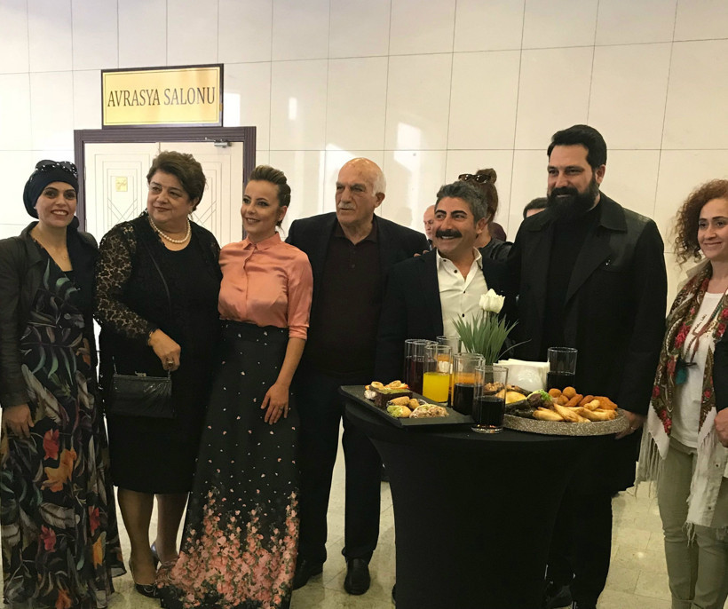 Vildan Atasever'e Erzurumlular'dan ödül!