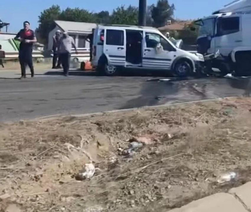 İzmir'de can pazarı! Karşı şeride geçen araç TIR'la çarpıştı - Resim : 2