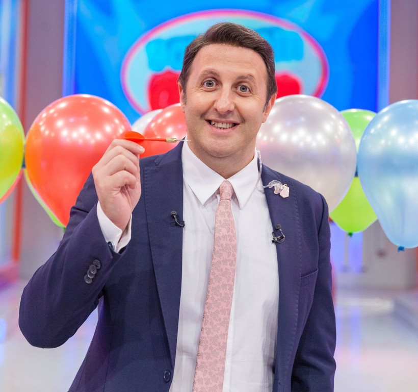 İlker Ayrık'tan 'Meme Kanseri Farkındalık Ayı'na destek!