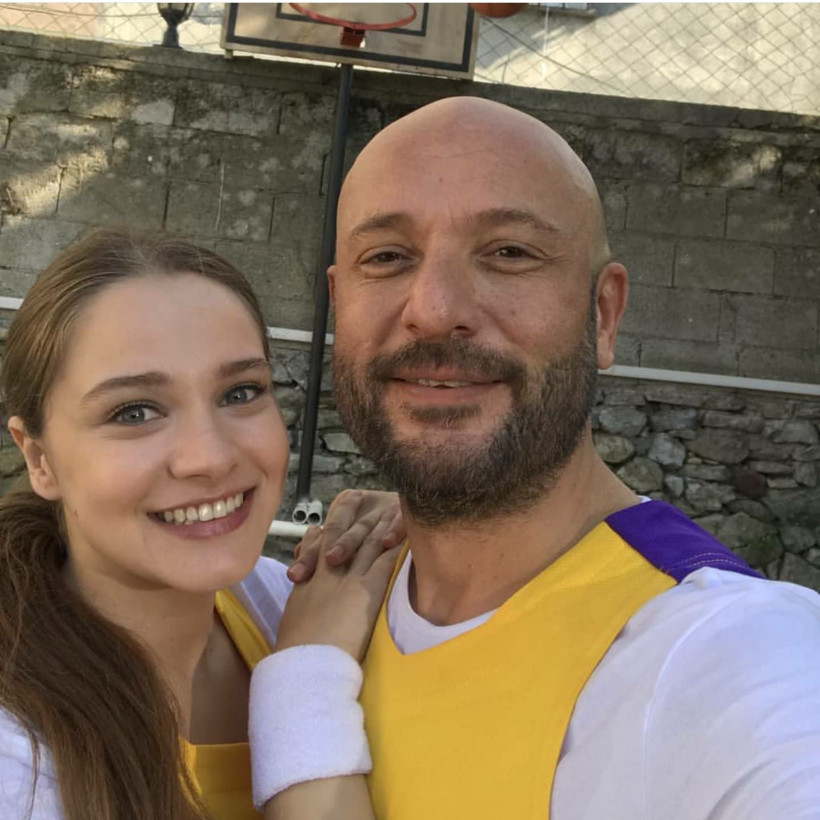 Kanal D'nin '1 Litre Gözyaşı' dizisinin kadrosuna hangi ödüllü usta oyuncu katıldı?