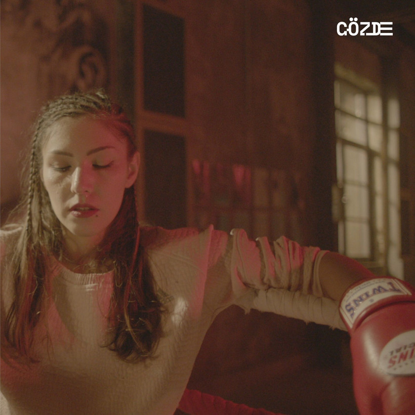 Bu Kızın Öyküsü belgeseli BluTv'de! - Resim : 7