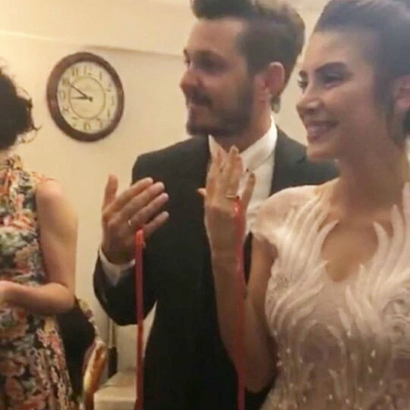 Söz'ün başrol oyuncusu nişanlandı! - Resim : 2