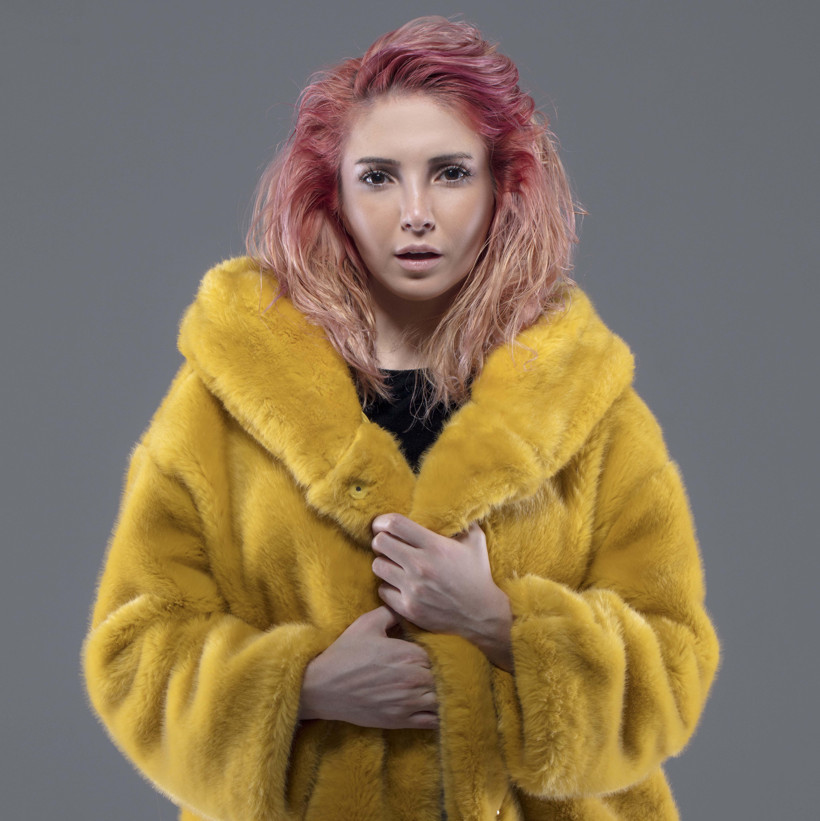 Sunuculuktan şarkıcılığa!