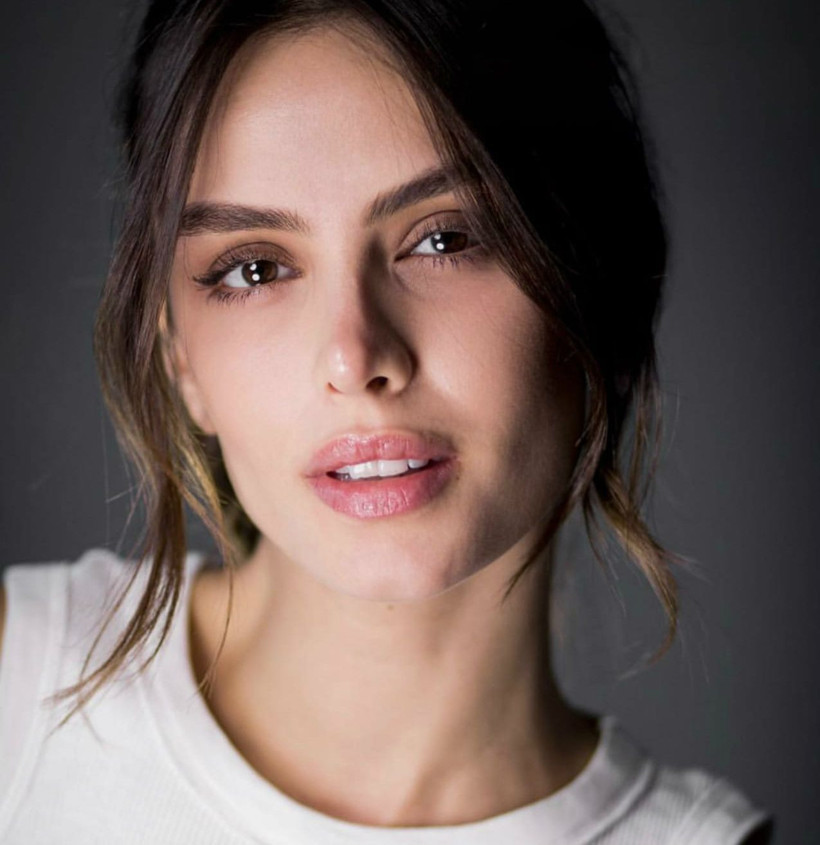 Elimi Bırakma kadrosuna hangi ünlü oyuncu katıldı?